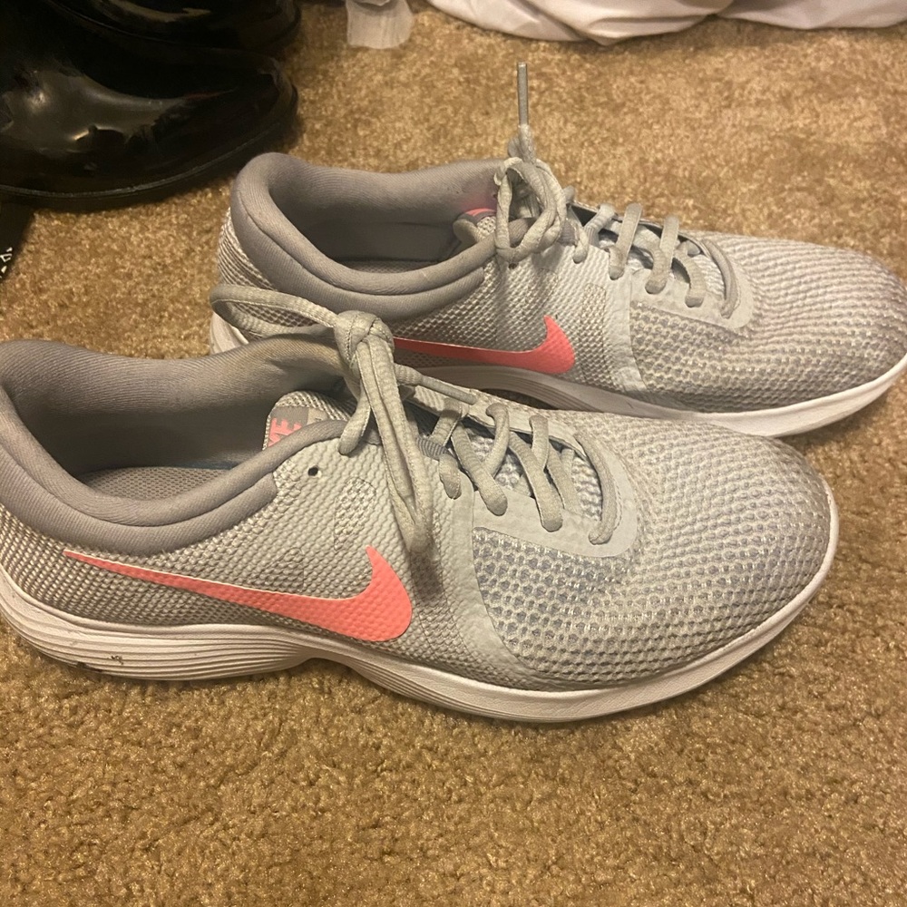 Women’s size 11 nikes